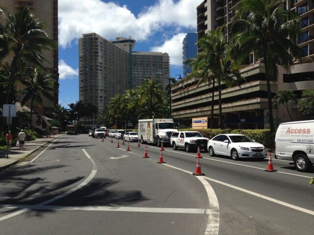 Hawaii-city-street